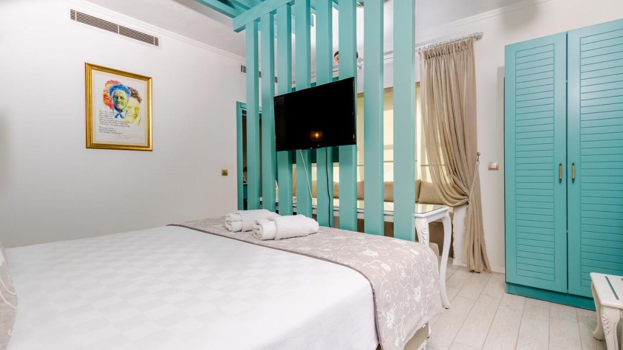 Avlu Alacati Boutique Hotel Exterior photo
