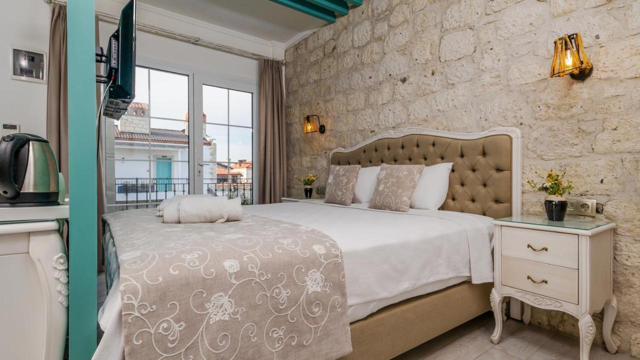 Avlu Alacati Boutique Hotel Exterior photo